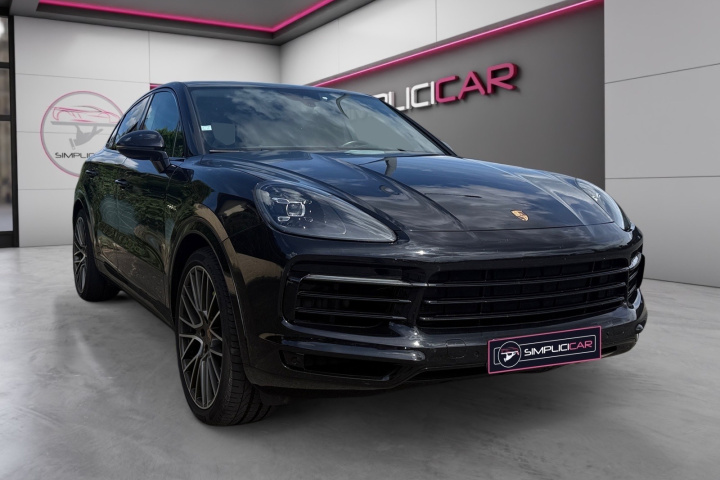 PORSCHE CAYENNE COUPE