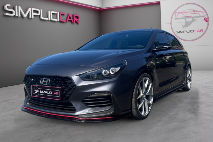 HYUNDAI i30