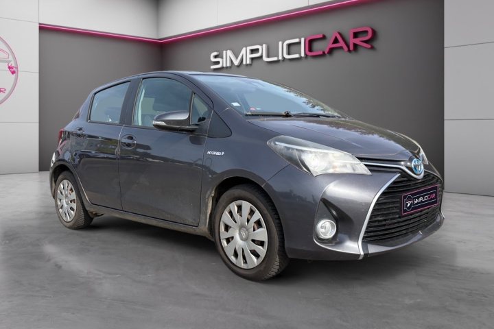 TOYOTA YARIS HYBRIDE