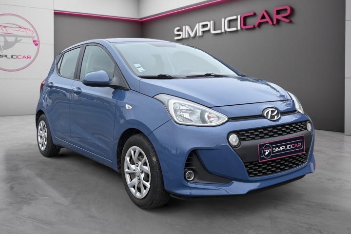HYUNDAI i10